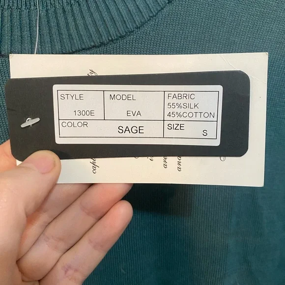 Classic Green Crew Neck Sweater - Picture 4 of 4